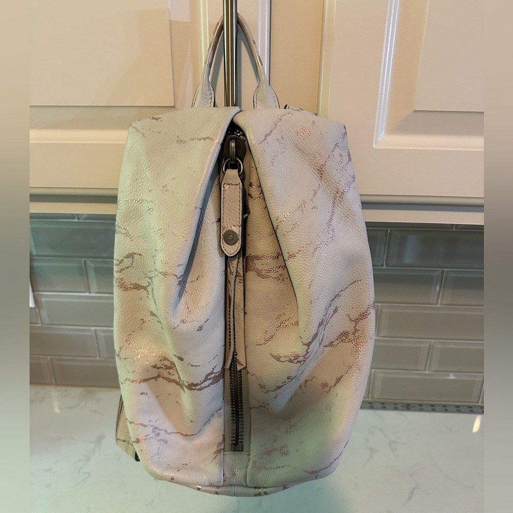 Aimee Kestenberg Tamitha Backpack (Light Rose Gold Marble)